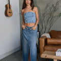 CRISS CROSS SKIRT WITH FRONT SLIT IN MEDIUM WASH